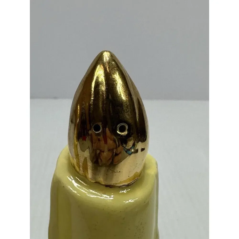 Vintage Salt and Pepper Shakers Christmas Candles Yellow Gold 6